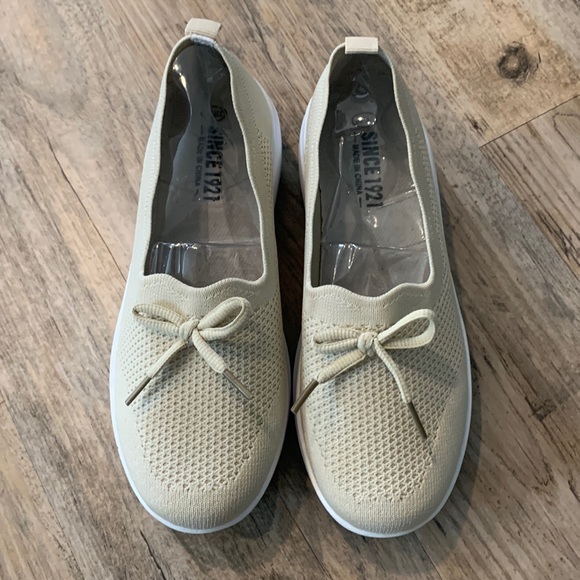 Pixie closet Shoes - Walking shoes Pixie closet women’s orthopedic walking shoes size 7